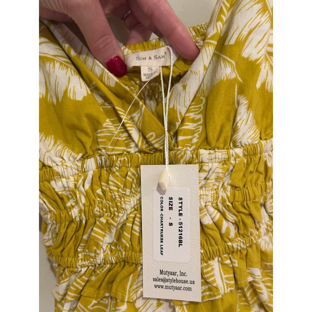 Sim & Sam Chartreuse Leaf Crop Top - Size S - Picture 4 of 4